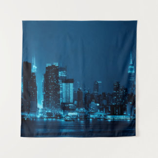 Manhattan midtown skyscrapers and New York City sk タペストリー