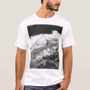 、Manitowoc SのUSSのROBALO 1943年5月9日の進水 Tシャツ