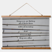 Many Men行く魚釣りロッド 吊り下げ型タペストリー (正面)