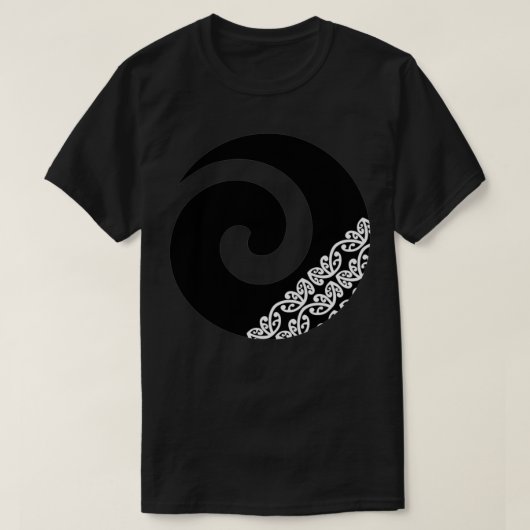 Maori Koru新しい開始アイコン Tシャツ (デザイン正面)