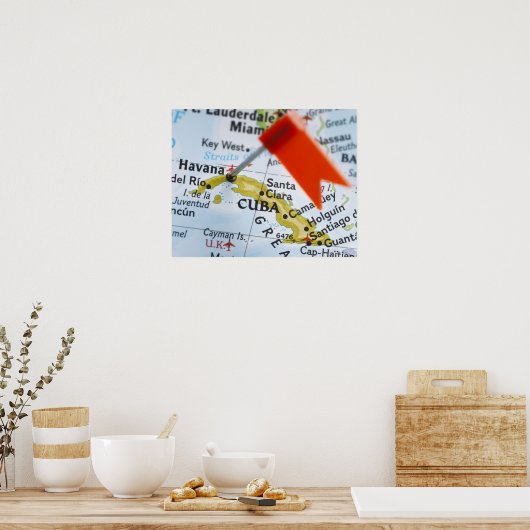 Map pin placed in Havana, Cuba on map, close-up ポスター (キッチン)