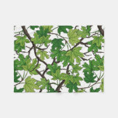 Maple leaves on white フリースブランケット (正面(横))