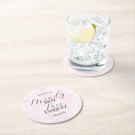 Marble Abstract Pink Wedding Script Black ラウンドペーパーコースター (インサイチュ)