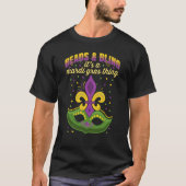 Mardi Gras 2023 Beads and Bling It's A Mardi Gras  Tシャツ (正面)