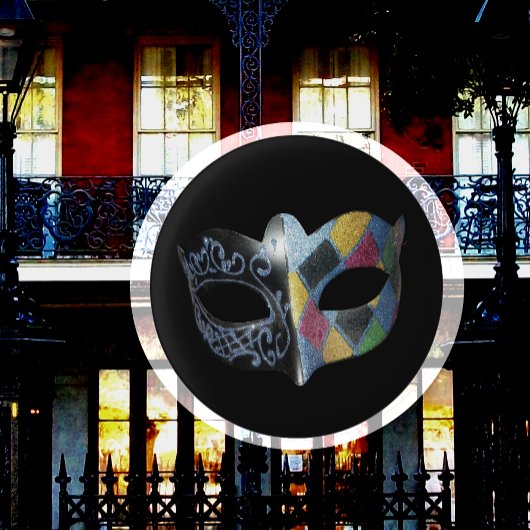 Mardi Gras Mask Harlequin, Scrollwork Pattern  缶バッジ