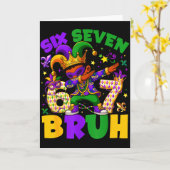 Mardi Gras Six Seven 67 Bruh Meme Dabbing Leprecha カード (黄色い花)