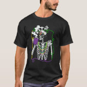 Mardi Gras Skeleton Drinking Coffee Mask Beads Fat Tシャツ (正面)