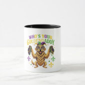 Mardi Gras Who's Your Goldendaddy" Golden Retrieve マグカップ (中央)