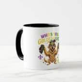 Mardi Gras Who's Your Goldendaddy" Golden Retrieve マグカップ (正面左)