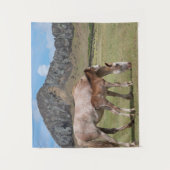 Mare & Colt at Volcanic Crater of Rano Raraku タペストリー (正面)