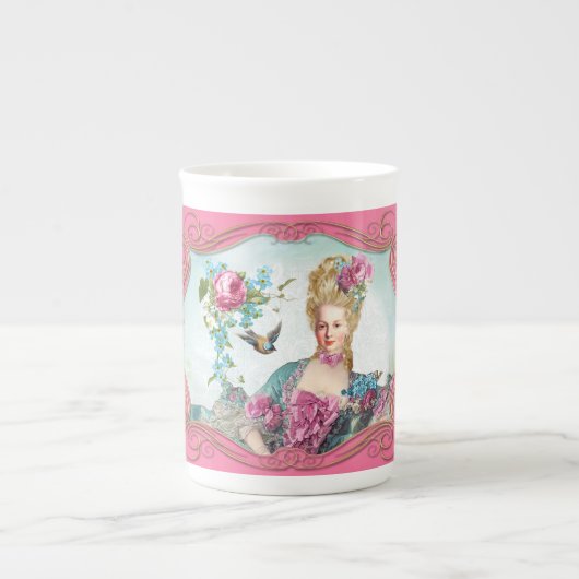 Marie Antoinette Pompadour Pink Rose ボーンチャイナマグカップ (正面)