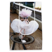 Marilyn Monroe pose in Witte rok ミディアムペーパーバッグ (裏面)