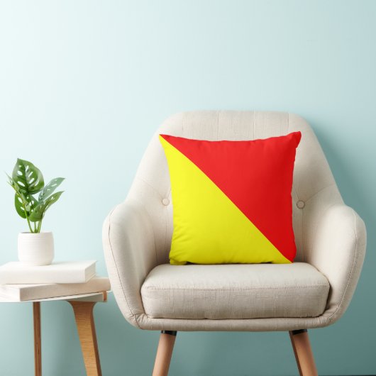 Maritime Flag O — Oscar クッション (椅子)