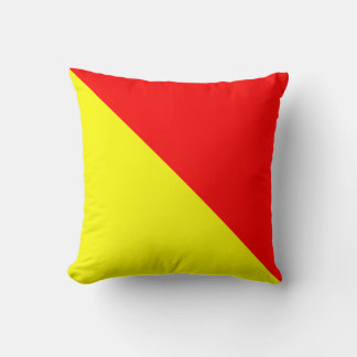 Maritime Flag O — Oscar クッション