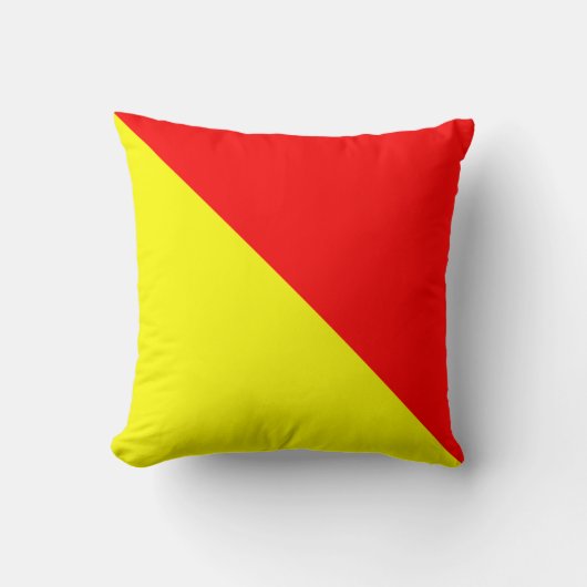 Maritime Flag O — Oscar クッション (正面)