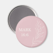 Mark 16:6 Christian Easter – Pastel Pink Faith マグネット (正面/裏面)