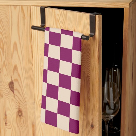 Maroon and beige checkerboard pattern キッチンタオル (三つ折り)