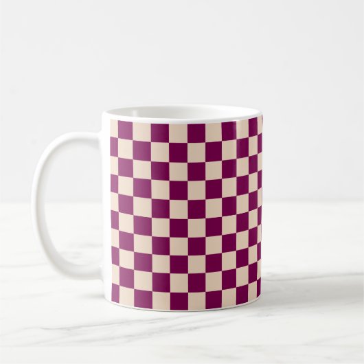 Maroon and beige checkerboard pattern コーヒーマグカップ (左)