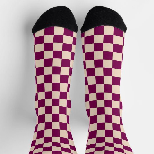 Maroon and beige checkerboard pattern ソックス (上部)