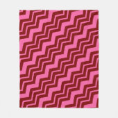 Maroon Red Pink Chevron Zigzag Design  フリースブランケット (正面)