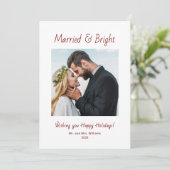Married and Bright Newlywed Photo Christmas シーズンカード (スタンド正面)