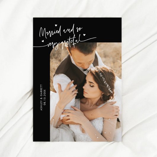 Married and Grateful Wedding Photo Black サンキューカード