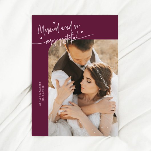 Married and Grateful Wedding Photo Cranberry サンキューカード