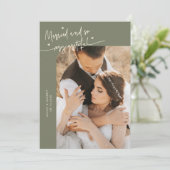 Married and Grateful Wedding Photo Sage Green サンキューカード (スタンド正面)
