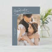 Married and Grateful Wedding Photo Slate Blue サンキューカード (スタンド正面)