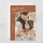 Married and Grateful Wedding Photo Terracotta サンキューカード (正面)