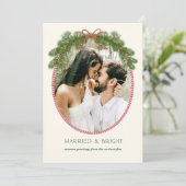 Married & Bright Newlywed Pine Wreath Photo Card シーズンカード (スタンド正面)