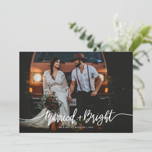 Married & Bright Script Wedding Couple Photo シーズンカード (スタンド正面)