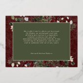 Married & Bright Winter Berries & Pine Burgundy 箔シーズンカード (裏面)