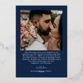 Married Christmas Photo Newlyweds Navy Blue 箔シーズンカード (裏面)
