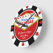 Married in Vegas Poker Chip Look Wall Clock ラウンド壁時計 (傾斜)