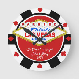 Married in Vegas Poker Chip Look Wall Clock ラウンド壁時計