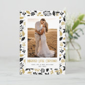 Married Little Christmas Holly Newlywed Photo シーズンカード (スタンド正面)