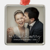 Married & Merry Heart Script Modern Custom Wedding メタルオーナメント (正面)