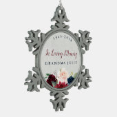 Marsala及び海軍花のパーソナライズな記念物 スノーフレークピューターオーナメント (左)