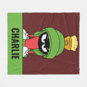 MARVIN THE MARTIAN™ 不機嫌 フリースブランケット (正面(横))