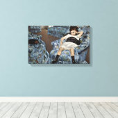 Mary Cassatt -小さな女の子インブルーアームチェア キャンバスプリント (インサイチュ (ウッドフロア))