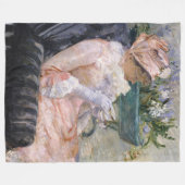Mary Cassatt - The Cup of Tea フリースブランケット (正面(横))