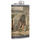 Mary's Well Bible Scene フラスク (右)