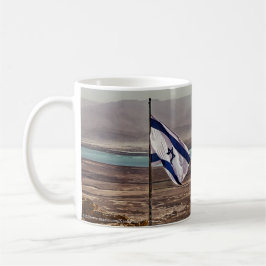 Masada View with Flag and Hebrew Title コーヒーマグカップ