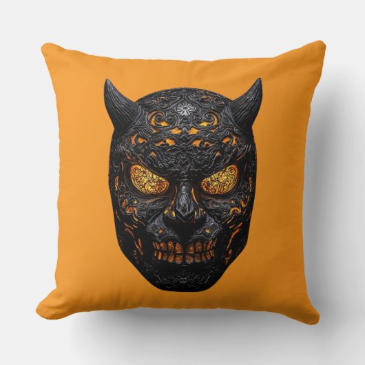 👹 Masque Démoniaque Sculpté - Art Intricate クッション (正面)