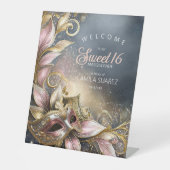 Masquerade Sweet 16 Welcomeバラ金ゴールドID1032 台座サイン (正面)