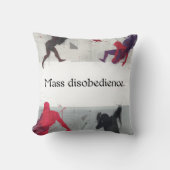 Mass disobedience. クッション (正面)