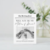 Matron of Honor Proposalアメリカのカスタマイズ可能な新聞 ポストカード (スタンド正面)
