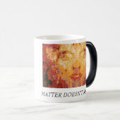 MATTERは赤い黄色のフラクタルマスクには関係ない モーフィングマグカップ (正面右)