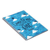 Matthew 11 Bible Verse and Blue Cloud Sky Pattern ノートブック (右側)